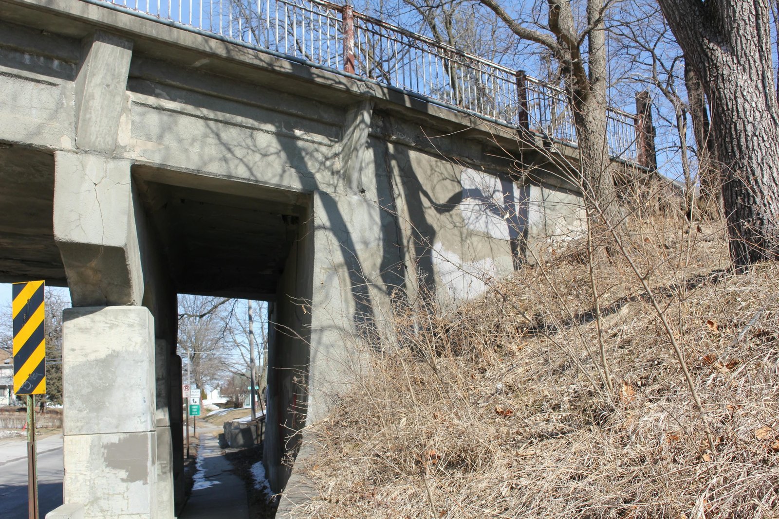 East abutment